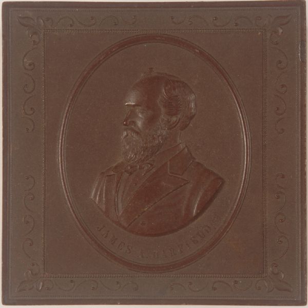 Garfield Collar Box